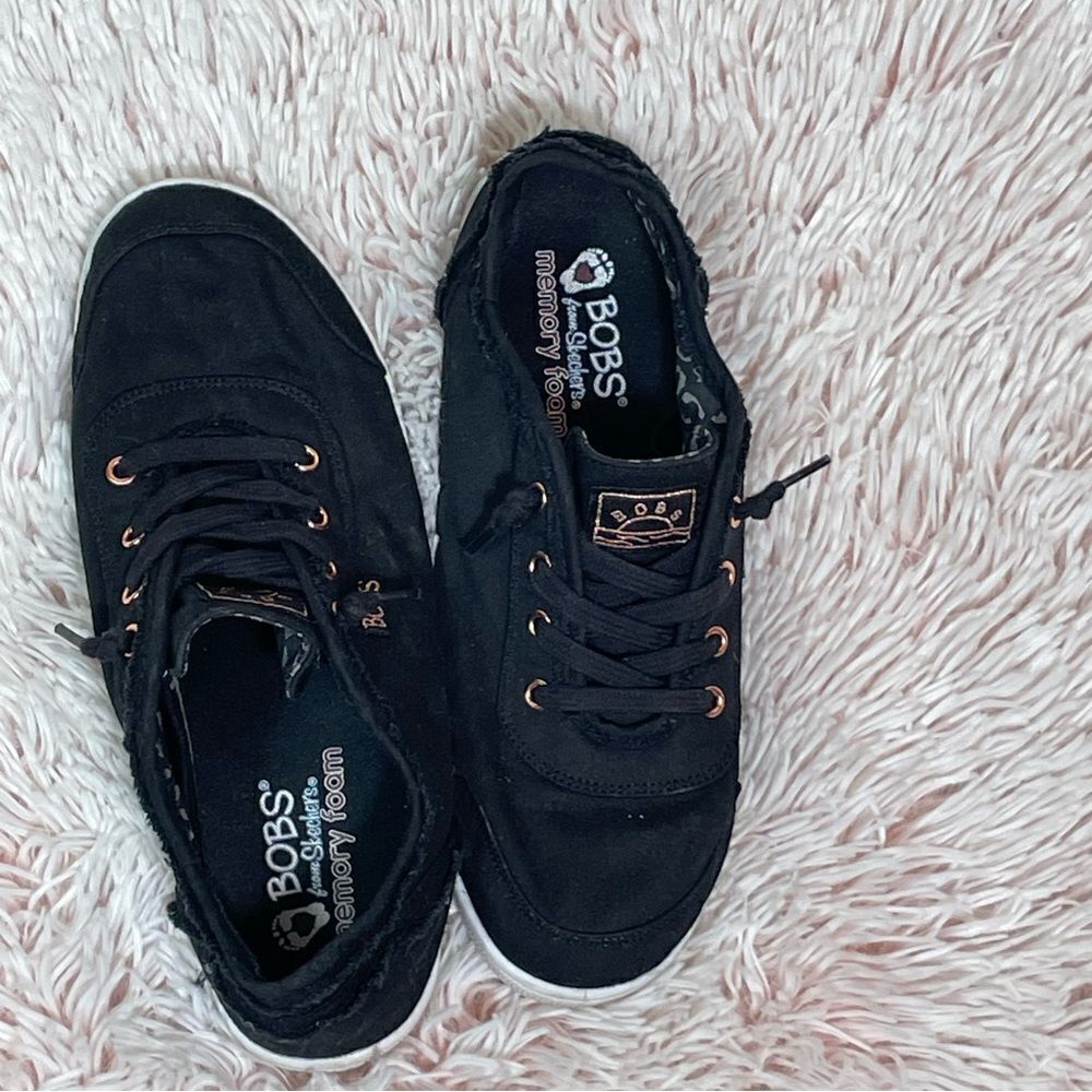 BOBS BY SKECHERS